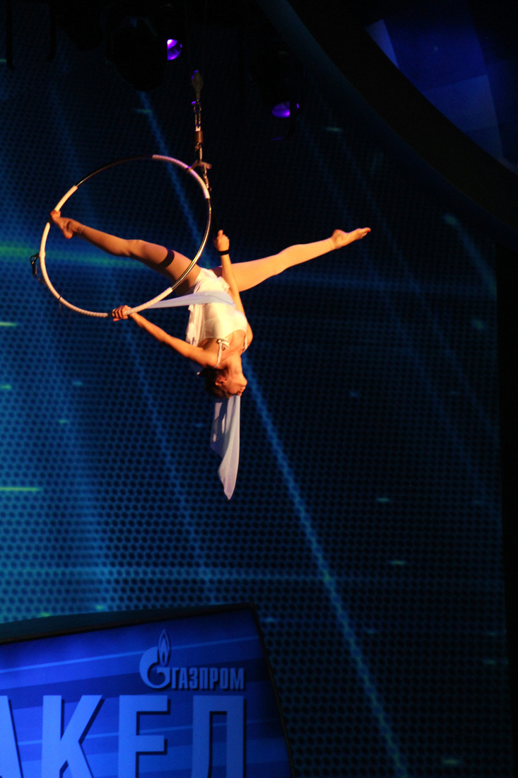 Юлия Дубровко увлекается танцами, спортом и не боится осваивать самые сложные акробатические трюки