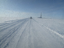 Ежегодно на полуострове Ямал прокладывается сотни километров зимних автодорог