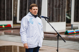Председатель Совета молодежи ООО "Газпром геологоразведка" Геннадий Торопов от имени всех работников компании пожелал мотоциклистам удачи