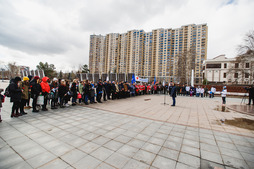 Сотрудники ООО "Газпром геологоразведка", депутаты, горожане, члены северных землячеств, студенты приняли участие в митинге