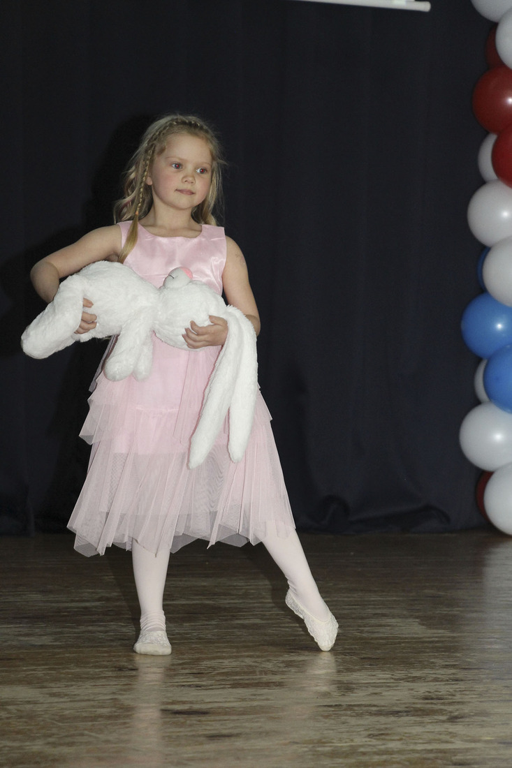 Во время зонального тура танцовщице Алене Суховой исполнится 6 лет