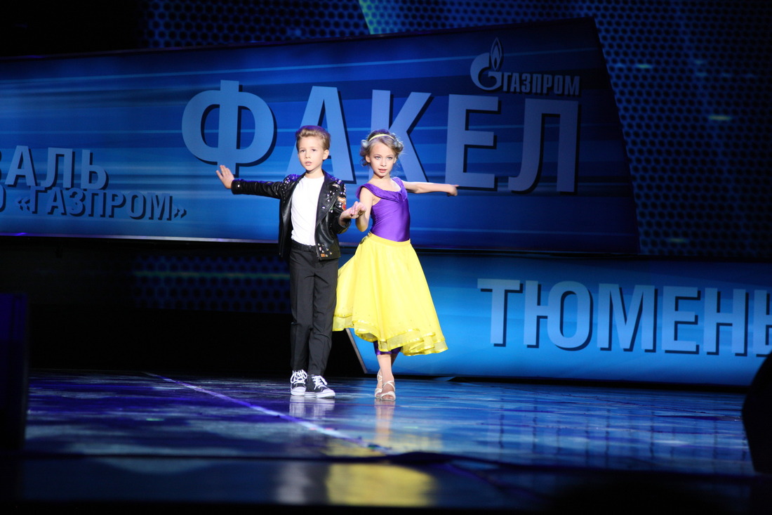 Юные танцоры — Елизавета Бондарева и Леонид Погрецкий